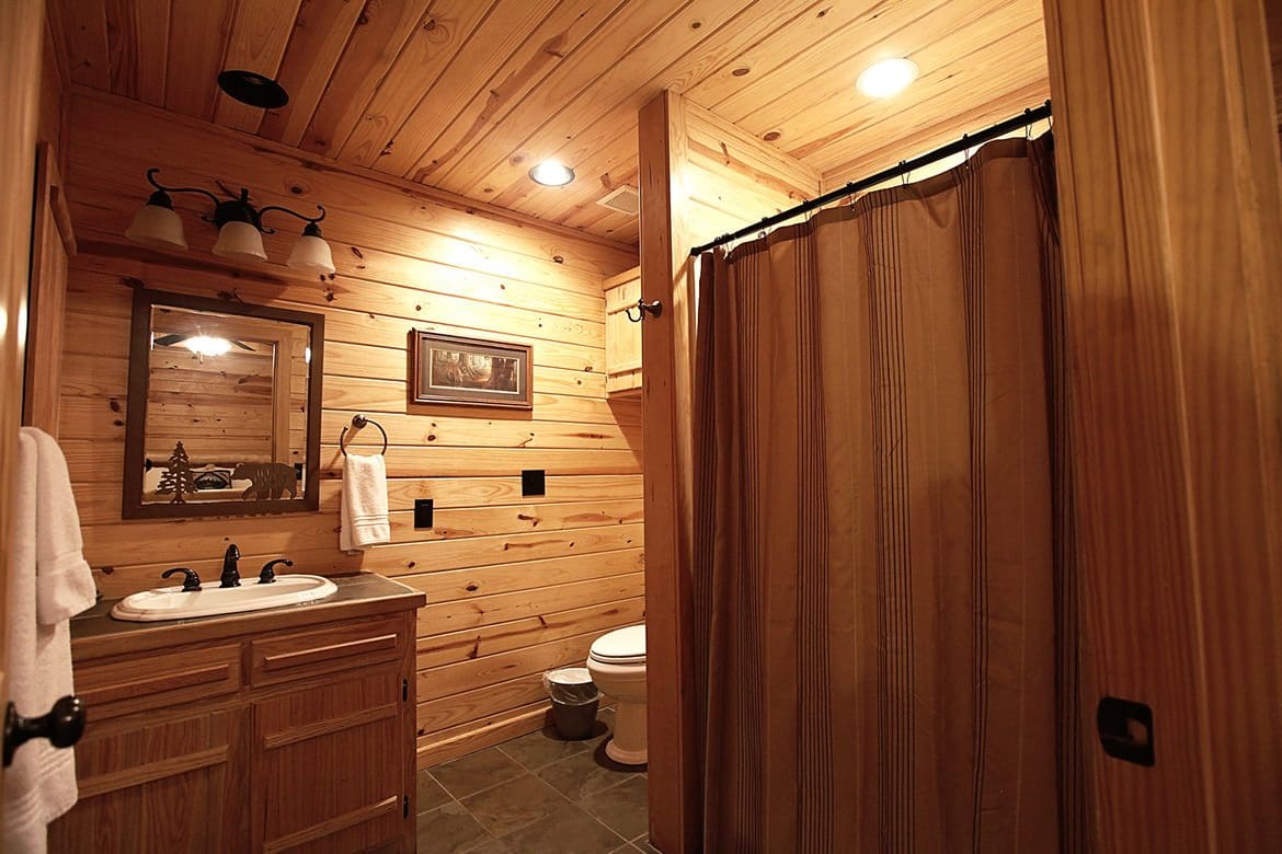 Gray Wolf Lodge Cabin in Broken Bow, OK - Sleeps 4+ - Hidden Hills Cabins