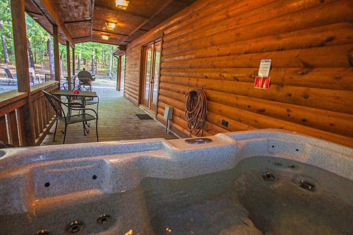 Big Bear Cabin In Broken Bow Ok Sleeps 8 Hidden Hills Cabins