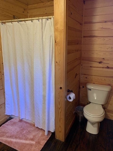 Summer Brook Cabin in Broken Bow, OK - Studio Sleeps 2+ - Hidden Hills ...